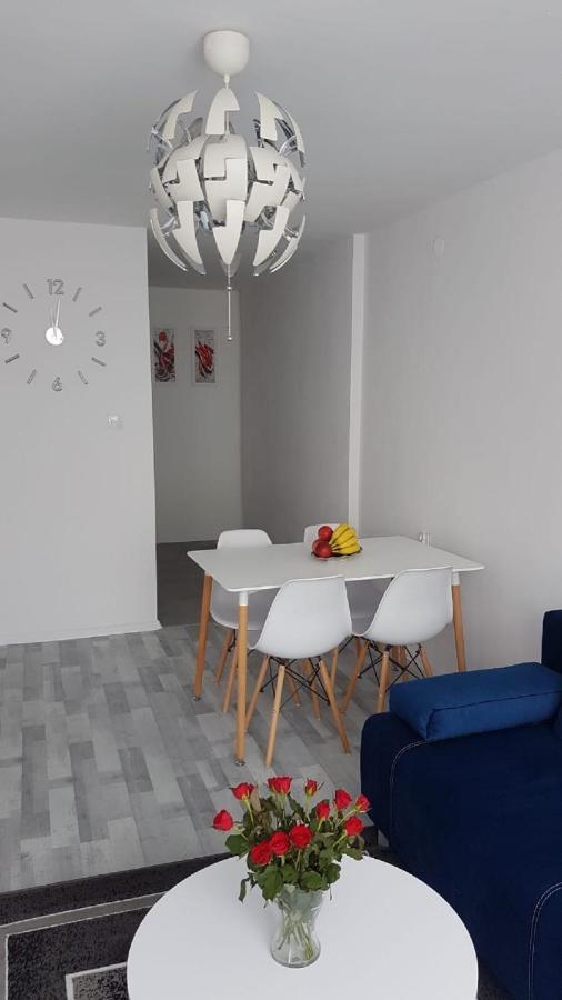 코워브제크 Apartament 아파트 외부 사진